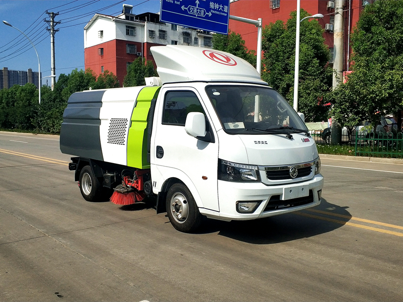 東風(fēng)途逸掃路車(chē)國(guó)VI藍(lán)牌柴油機(jī)