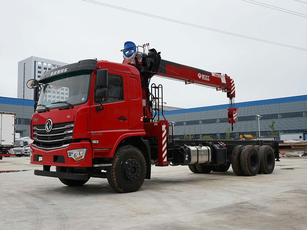 國(guó)六東風(fēng)暢行D3后雙橋新飛工12噸四節(jié)直臂吊機(jī)隨車吊